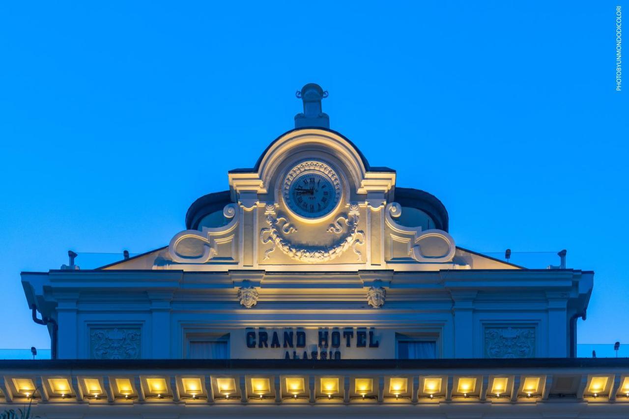 Grand Hotel Alassio Beach & Spa Resort - The Leading Hotels Of The World Екстер'єр фото